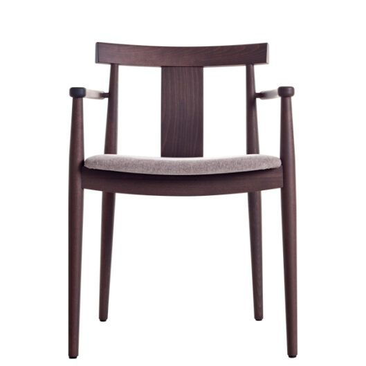 Sillón apilable de madera con asiento tapizado para hostelería Alexa