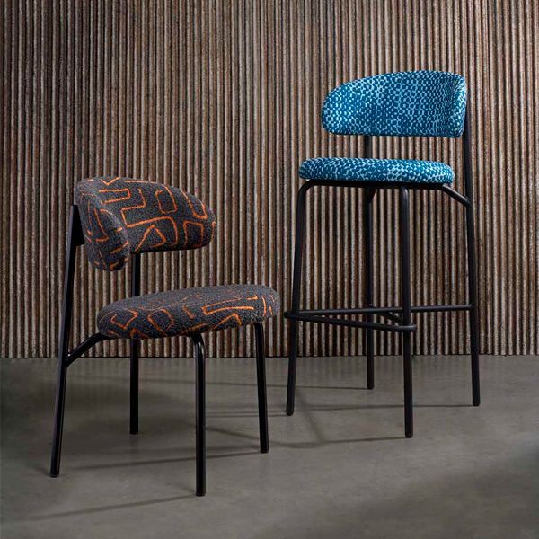 FIONA-SI-27 Taburete metálico con asiento y respaldo tapizados para bares y cafeterías