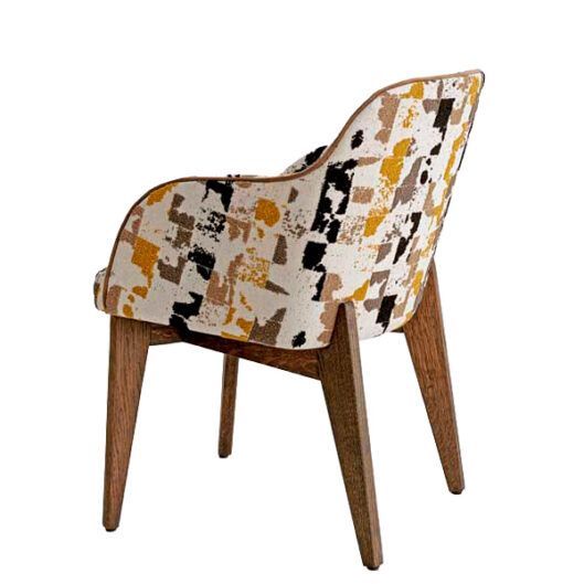 Sillon tapizado Romeo estructura madera para hosteleria