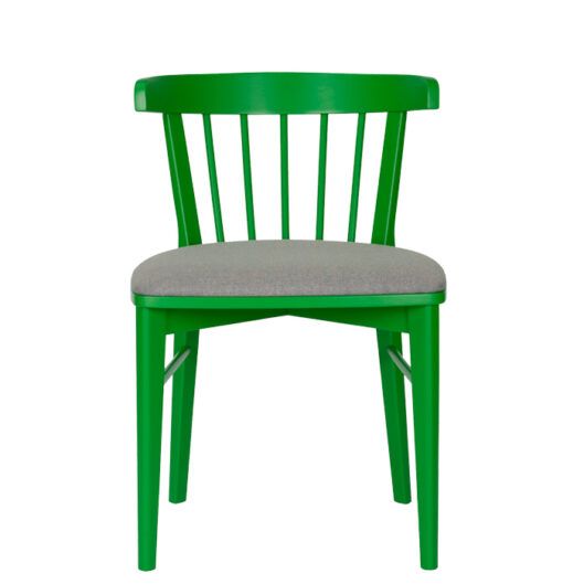 Silla de madera con respaldo en palilleria para hostelería