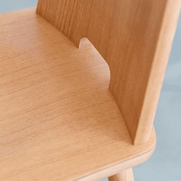taburete-madera-fresno-con-respaldo-tablet-tb-detalle